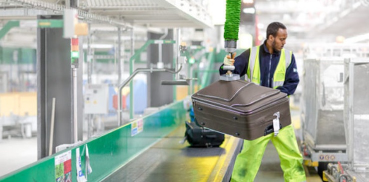 Sollevamento pesi in ambito aeroportuale con tecnologia vacuum